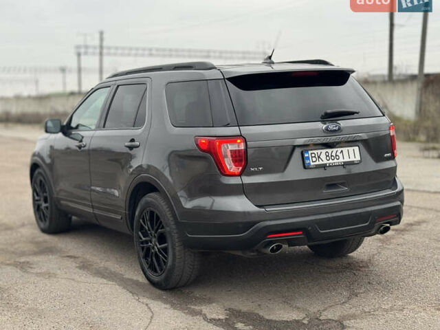 Сірий Форд Експлорер, об'ємом двигуна 3.5 л та пробігом 126 тис. км за 19999 $, фото 10 на Automoto.ua