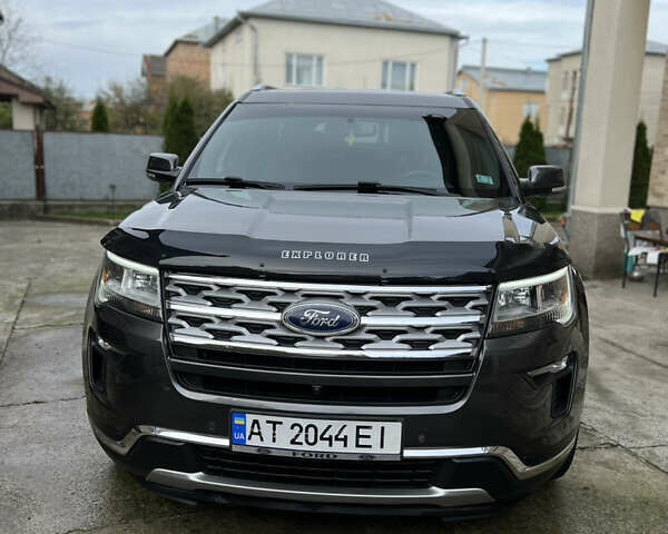 Серый Форд Эксплорер, объемом двигателя 3.5 л и пробегом 150 тыс. км за 18500 $, фото 1 на Automoto.ua