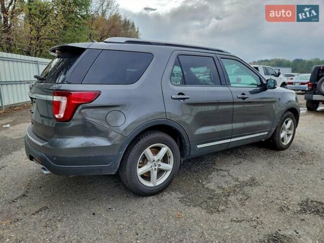 Серый Форд Эксплорер, объемом двигателя 3.5 л и пробегом 100 тыс. км за 3200 $, фото 3 на Automoto.ua
