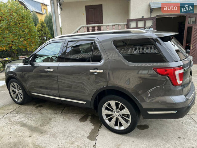 Серый Форд Эксплорер, объемом двигателя 3.5 л и пробегом 150 тыс. км за 18500 $, фото 2 на Automoto.ua