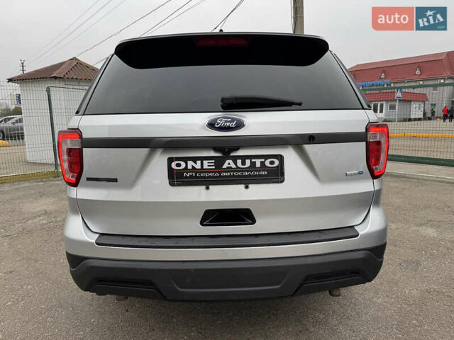 Серый Форд Эксплорер, объемом двигателя 3.73 л и пробегом 272 тыс. км за 17990 $, фото 8 на Automoto.ua