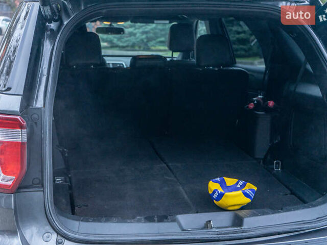 Сірий Форд Експлорер, об'ємом двигуна 3.5 л та пробігом 129 тис. км за 23200 $, фото 13 на Automoto.ua