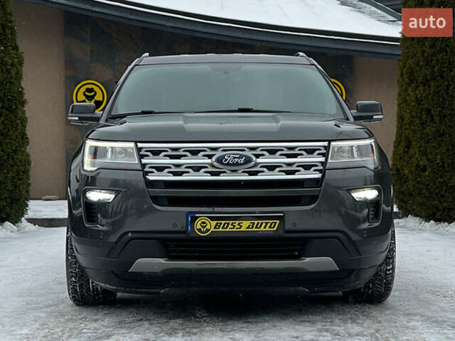 Серый Форд Эксплорер, объемом двигателя 3.5 л и пробегом 130 тыс. км за 19200 $, фото 1 на Automoto.ua