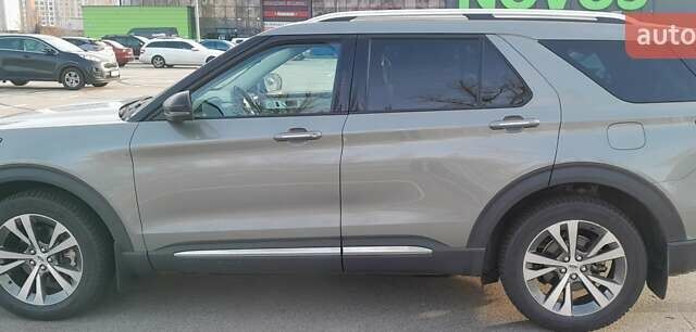 Серый Форд Эксплорер, объемом двигателя 3 л и пробегом 81 тыс. км за 37900 $, фото 1 на Automoto.ua