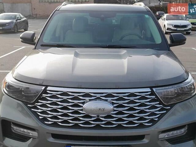 Серый Форд Эксплорер, объемом двигателя 3 л и пробегом 81 тыс. км за 37900 $, фото 3 на Automoto.ua