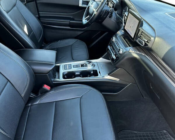 Серый Форд Эксплорер, объемом двигателя 2.26 л и пробегом 75 тыс. км за 25900 $, фото 43 на Automoto.ua