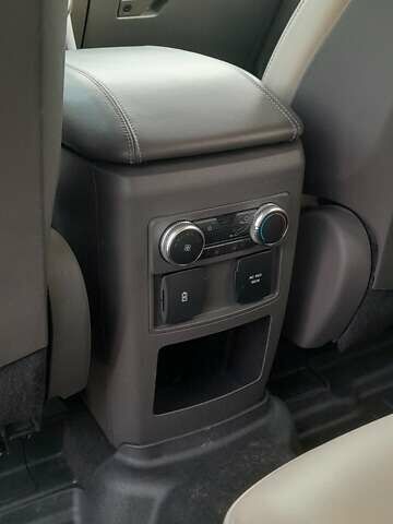 Серый Форд Эксплорер, объемом двигателя 3 л и пробегом 81 тыс. км за 37900 $, фото 26 на Automoto.ua