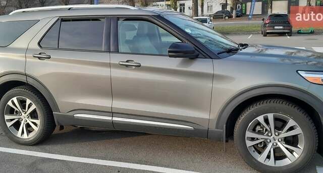 Серый Форд Эксплорер, объемом двигателя 3 л и пробегом 81 тыс. км за 37900 $, фото 7 на Automoto.ua