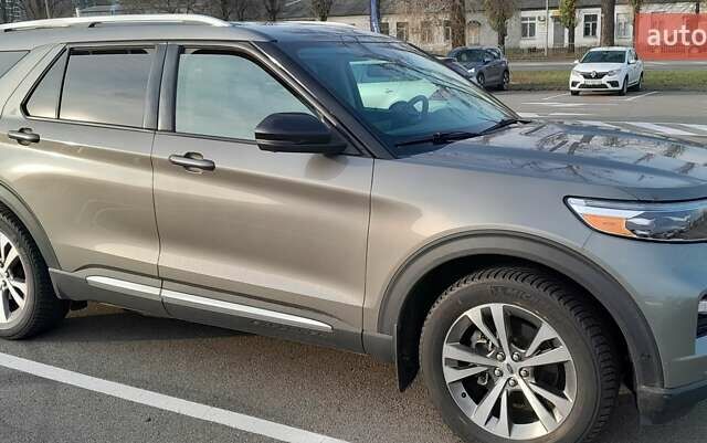 Серый Форд Эксплорер, объемом двигателя 3 л и пробегом 81 тыс. км за 37900 $, фото 6 на Automoto.ua