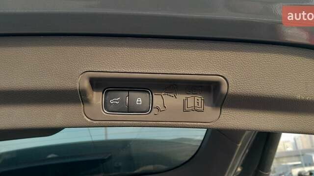 Серый Форд Эксплорер, объемом двигателя 3 л и пробегом 81 тыс. км за 37900 $, фото 15 на Automoto.ua