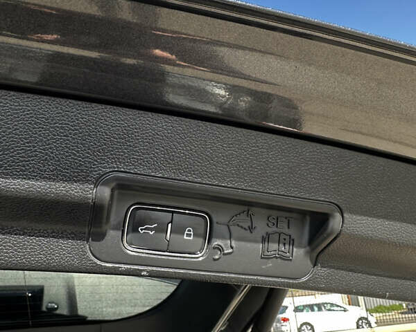 Серый Форд Эксплорер, объемом двигателя 2.26 л и пробегом 75 тыс. км за 25900 $, фото 32 на Automoto.ua