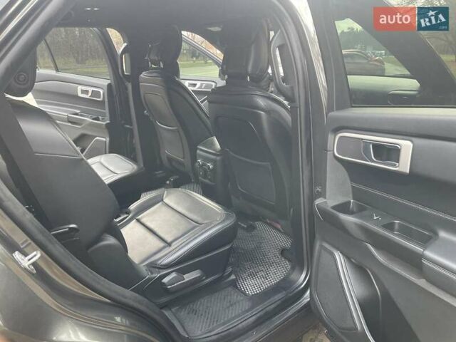 Серый Форд Эксплорер, объемом двигателя 2.26 л и пробегом 40 тыс. км за 27500 $, фото 12 на Automoto.ua