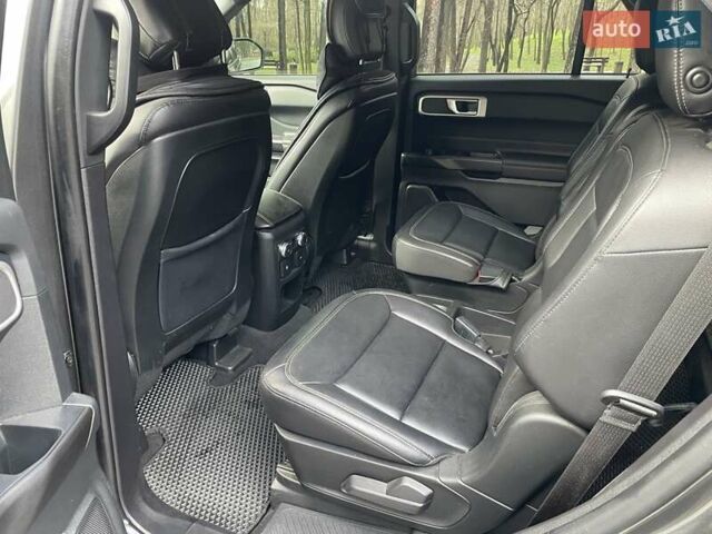 Серый Форд Эксплорер, объемом двигателя 2.26 л и пробегом 40 тыс. км за 27500 $, фото 10 на Automoto.ua