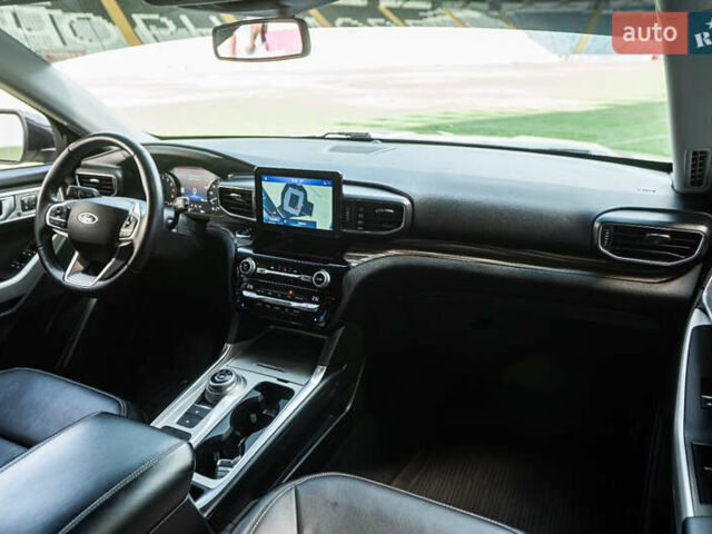 Серый Форд Эксплорер, объемом двигателя 3.3 л и пробегом 97 тыс. км за 33300 $, фото 57 на Automoto.ua