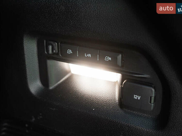 Серый Форд Эксплорер, объемом двигателя 3.3 л и пробегом 97 тыс. км за 33300 $, фото 19 на Automoto.ua