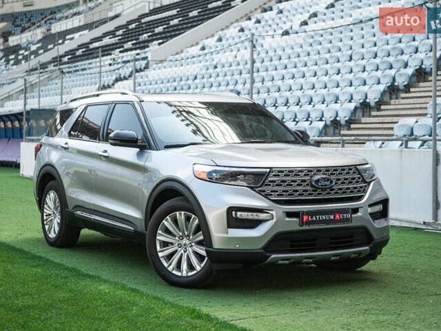 Серый Форд Эксплорер, объемом двигателя 3.3 л и пробегом 97 тыс. км за 33300 $, фото 3 на Automoto.ua