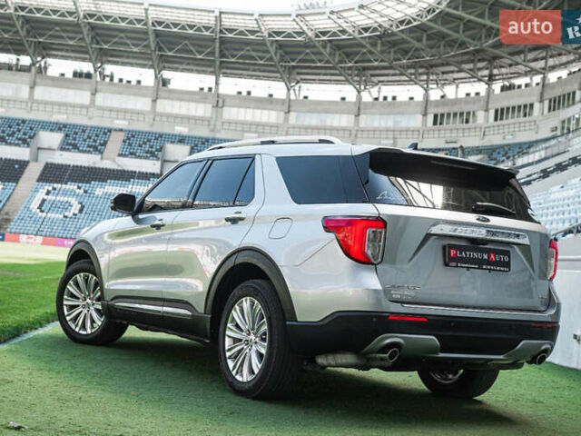 Серый Форд Эксплорер, объемом двигателя 3.3 л и пробегом 97 тыс. км за 33300 $, фото 12 на Automoto.ua