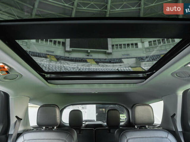 Серый Форд Эксплорер, объемом двигателя 3.3 л и пробегом 97 тыс. км за 33300 $, фото 62 на Automoto.ua