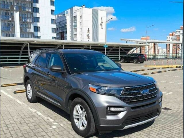 Серый Форд Эксплорер, объемом двигателя 2.3 л и пробегом 52 тыс. км за 13900 $, фото 2 на Automoto.ua