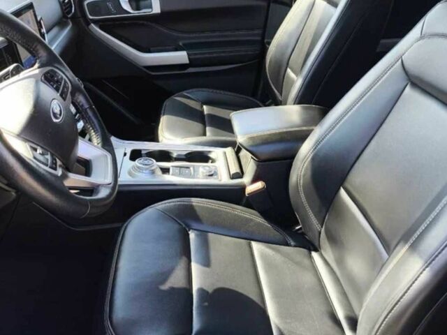 Серый Форд Эксплорер, объемом двигателя 2.3 л и пробегом 52 тыс. км за 13900 $, фото 11 на Automoto.ua