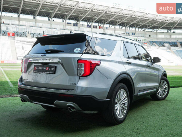 Серый Форд Эксплорер, объемом двигателя 3.3 л и пробегом 97 тыс. км за 33300 $, фото 14 на Automoto.ua