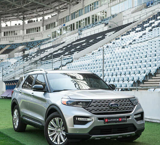 Серый Форд Эксплорер, объемом двигателя 3.3 л и пробегом 97 тыс. км за 33300 $, фото 7 на Automoto.ua