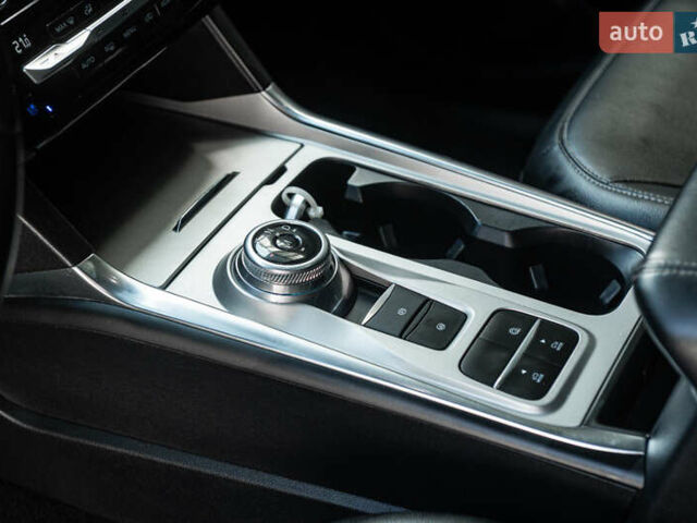 Серый Форд Эксплорер, объемом двигателя 3.3 л и пробегом 97 тыс. км за 33300 $, фото 34 на Automoto.ua