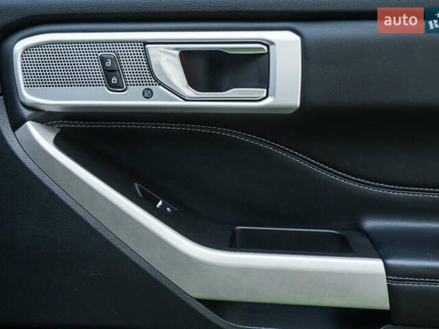 Серый Форд Эксплорер, объемом двигателя 3.3 л и пробегом 97 тыс. км за 33300 $, фото 21 на Automoto.ua