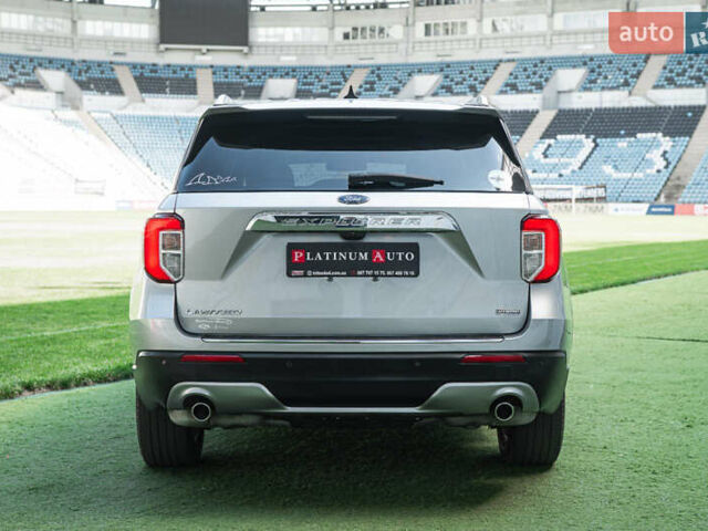 Серый Форд Эксплорер, объемом двигателя 3.3 л и пробегом 97 тыс. км за 33300 $, фото 13 на Automoto.ua