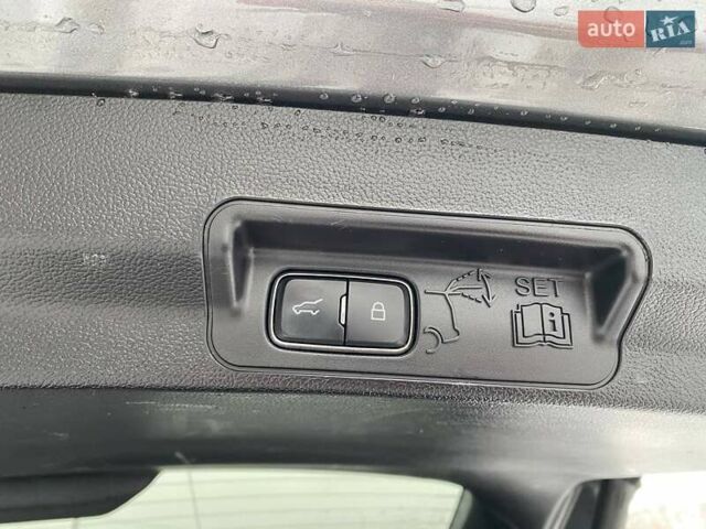 Серый Форд Эксплорер, объемом двигателя 3.34 л и пробегом 105 тыс. км за 35600 $, фото 34 на Automoto.ua