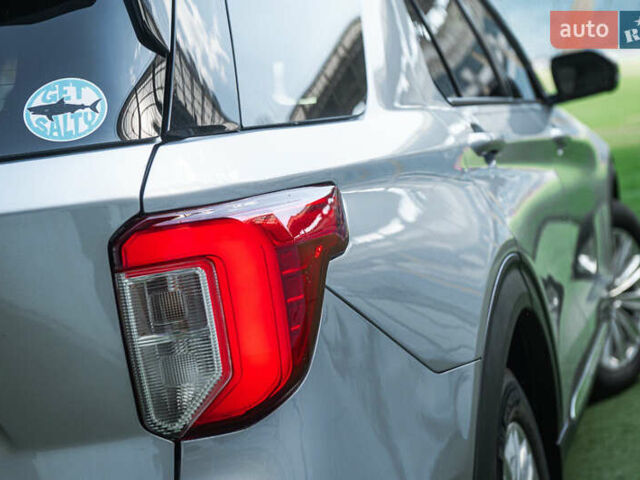 Серый Форд Эксплорер, объемом двигателя 3.3 л и пробегом 97 тыс. км за 33300 $, фото 17 на Automoto.ua