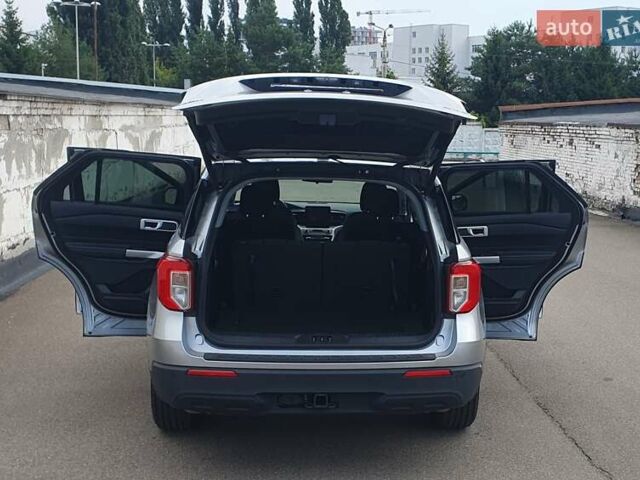 Серый Форд Эксплорер, объемом двигателя 2.26 л и пробегом 82 тыс. км за 28000 $, фото 25 на Automoto.ua