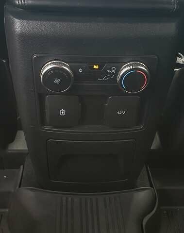 Серый Форд Эксплорер, объемом двигателя 2.26 л и пробегом 82 тыс. км за 28000 $, фото 47 на Automoto.ua