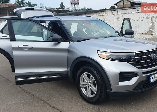 Серый Форд Эксплорер, объемом двигателя 2.26 л и пробегом 82 тыс. км за 28000 $, фото 22 на Automoto.ua