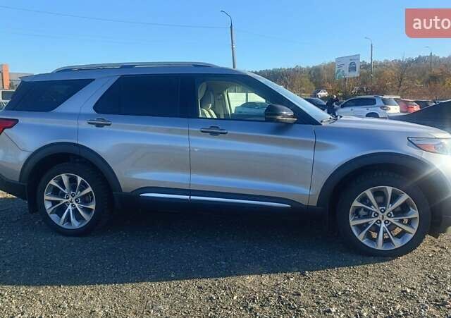 Сірий Форд Експлорер, об'ємом двигуна 3 л та пробігом 65 тис. км за 34000 $, фото 5 на Automoto.ua