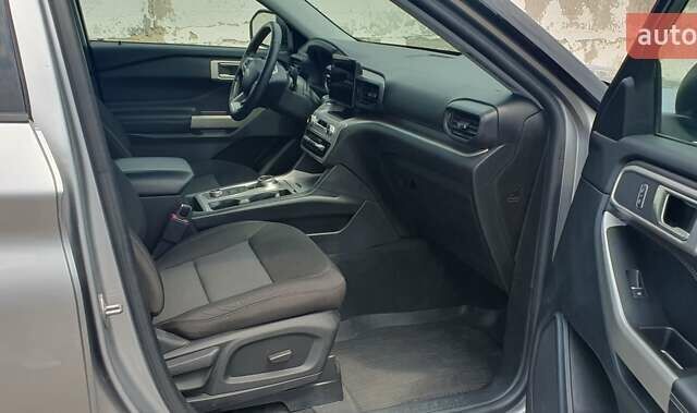 Серый Форд Эксплорер, объемом двигателя 2.26 л и пробегом 82 тыс. км за 28000 $, фото 29 на Automoto.ua