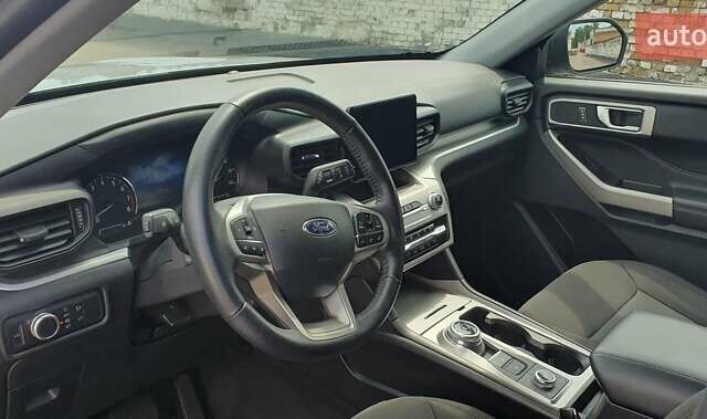 Серый Форд Эксплорер, объемом двигателя 2.26 л и пробегом 82 тыс. км за 28000 $, фото 30 на Automoto.ua