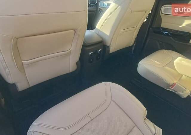 Сірий Форд Експлорер, об'ємом двигуна 3 л та пробігом 65 тис. км за 34000 $, фото 23 на Automoto.ua