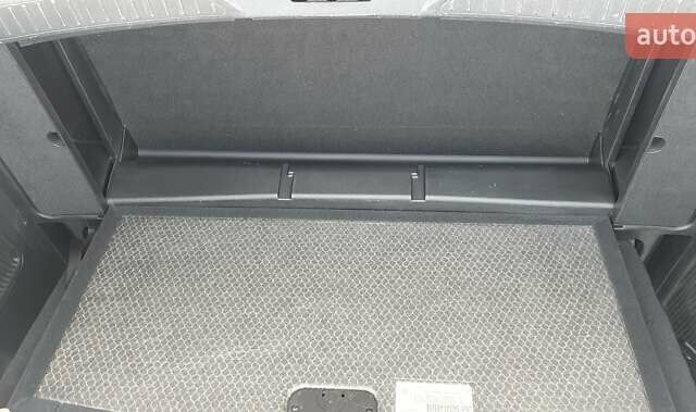 Серый Форд Эксплорер, объемом двигателя 2.26 л и пробегом 82 тыс. км за 28000 $, фото 46 на Automoto.ua