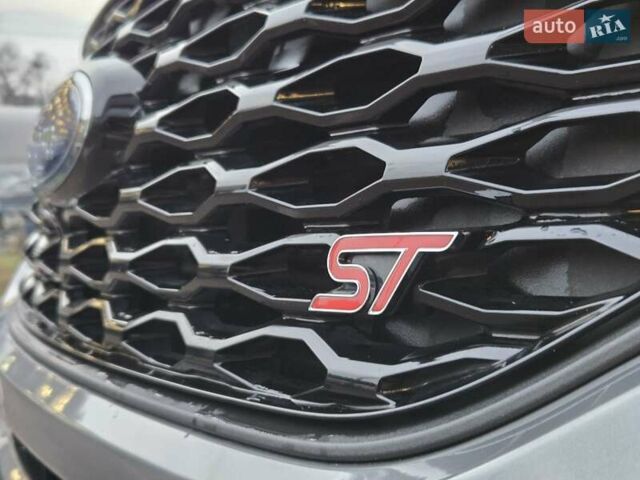 Серый Форд Эксплорер, объемом двигателя 3 л и пробегом 43 тыс. км за 39500 $, фото 31 на Automoto.ua