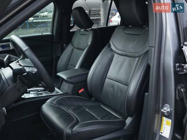 Серый Форд Эксплорер, объемом двигателя 3 л и пробегом 43 тыс. км за 39500 $, фото 8 на Automoto.ua