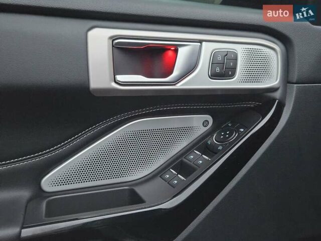 Серый Форд Эксплорер, объемом двигателя 3 л и пробегом 43 тыс. км за 39500 $, фото 15 на Automoto.ua