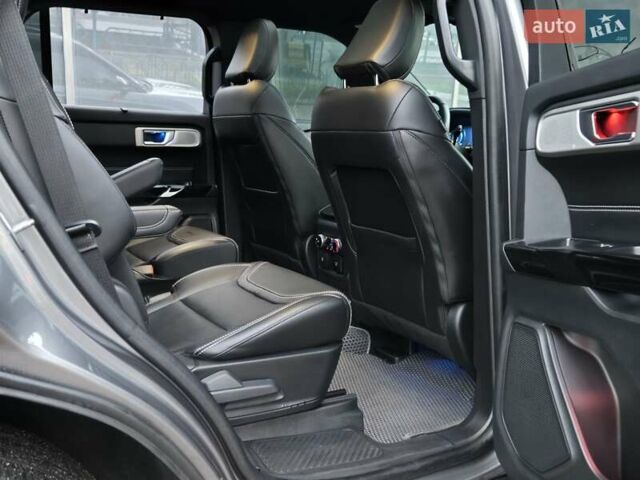 Серый Форд Эксплорер, объемом двигателя 3 л и пробегом 43 тыс. км за 39500 $, фото 11 на Automoto.ua