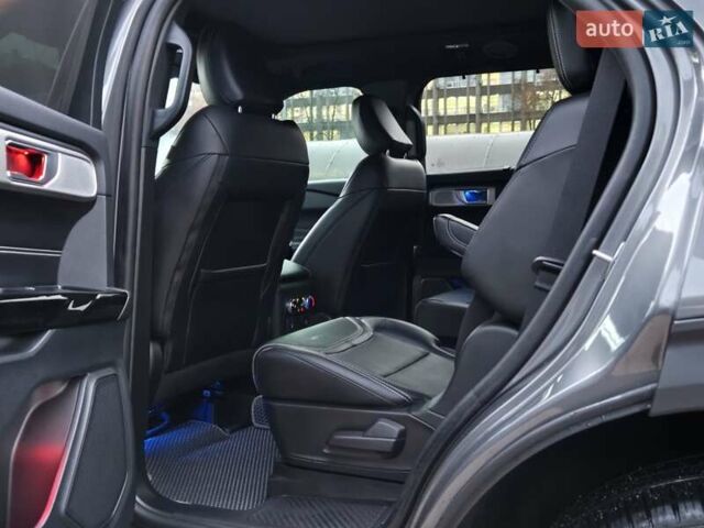 Серый Форд Эксплорер, объемом двигателя 3 л и пробегом 43 тыс. км за 39500 $, фото 9 на Automoto.ua