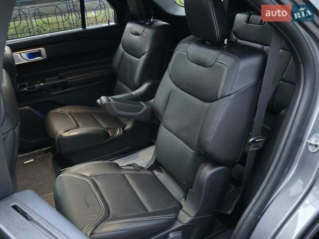Серый Форд Эксплорер, объемом двигателя 3 л и пробегом 43 тыс. км за 39500 $, фото 10 на Automoto.ua