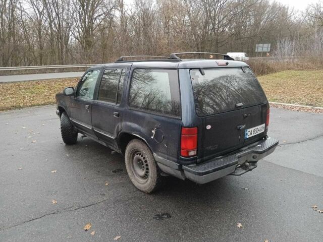 Синій Форд Експлорер, об'ємом двигуна 4 л та пробігом 250 тис. км за 1600 $, фото 3 на Automoto.ua