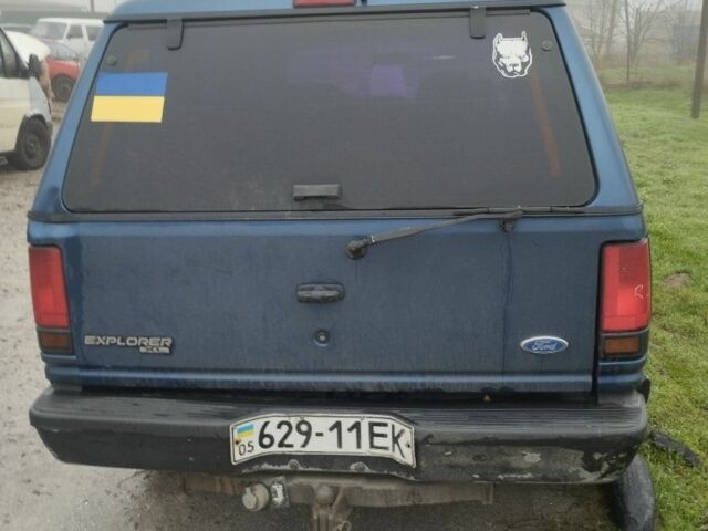 Синий Форд Эксплорер, объемом двигателя 0 л и пробегом 380 тыс. км за 2800 $, фото 4 на Automoto.ua