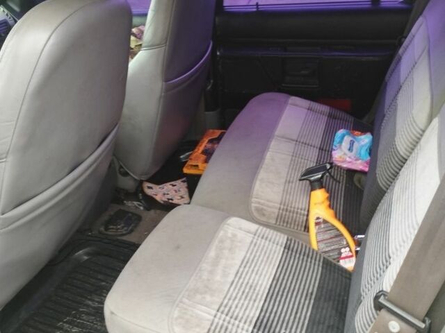 Синий Форд Эксплорер, объемом двигателя 0 л и пробегом 380 тыс. км за 2800 $, фото 5 на Automoto.ua