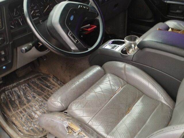 Синий Форд Эксплорер, объемом двигателя 0 л и пробегом 380 тыс. км за 2800 $, фото 6 на Automoto.ua