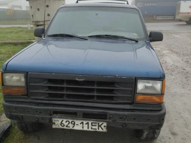 Синий Форд Эксплорер, объемом двигателя 0 л и пробегом 380 тыс. км за 2800 $, фото 3 на Automoto.ua